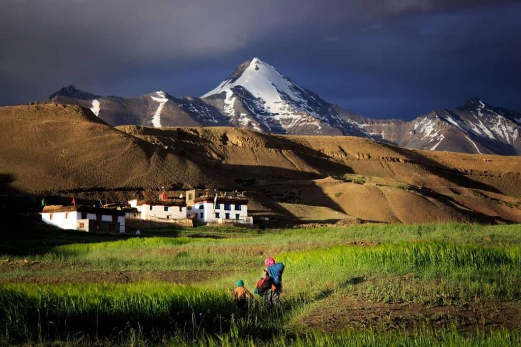 Majestic snow-capped Himachal peaks in Himachal Pradesh, ideal for nature lovers.